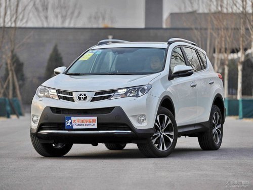 如何通过汽车的技术参数来评估其市场竞争力？